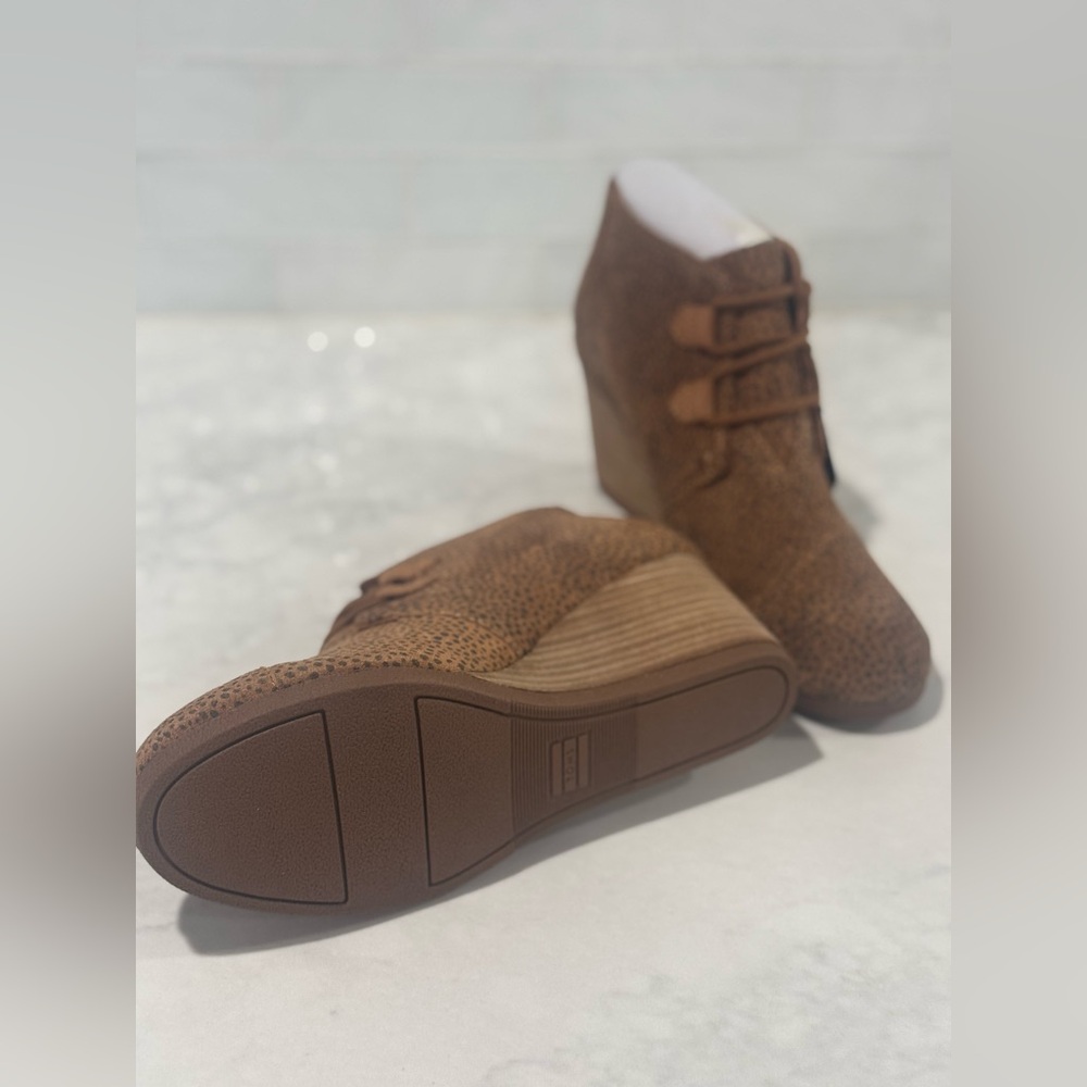 Toms Brown Wedges - Picture 4 of 11